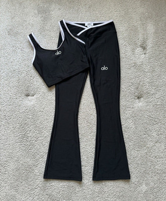 Alo Yoga Set Schwarz   Größe S | Top & Leggings  