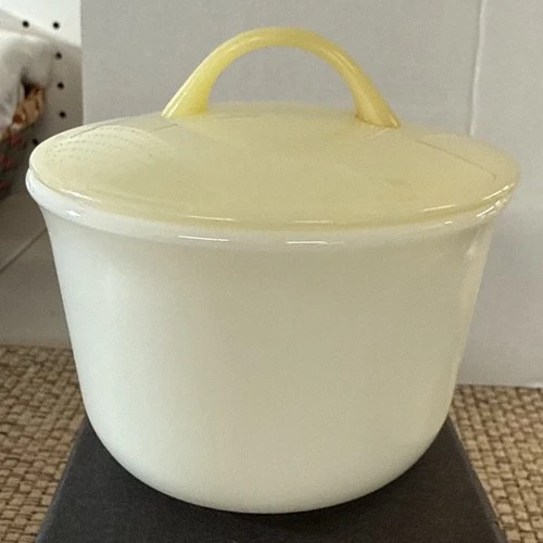 K54-Vintage Pyrex Milk Glass Sugar Bowl with Plastic Lid Made In Corning, NY
