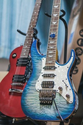 Schecter Banshee 6 FR Extreme E-Gitarre blau gebraucht