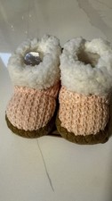 NWT BearPaw GIRLS Infant Size 0- 6 Pink Knit Slippers Sherpa fleece Bootie shoes