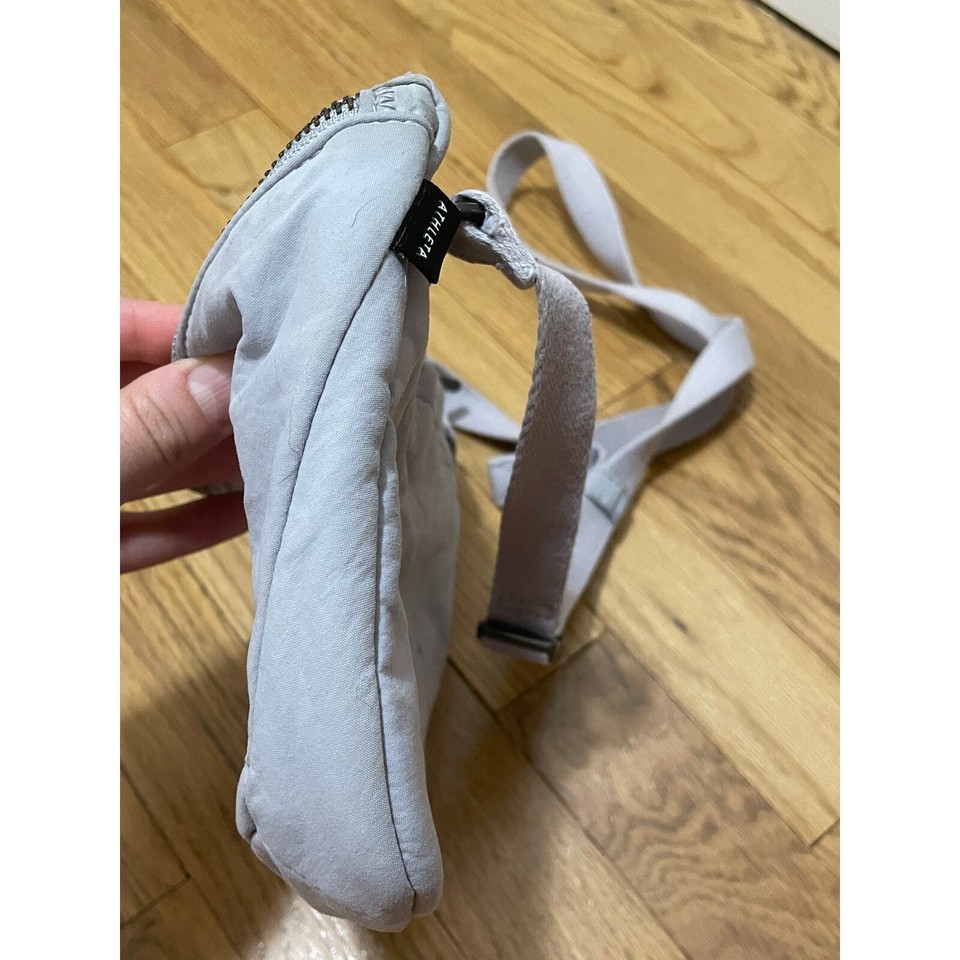 Athleta Mini Crossbody Light Gray Shoulder Purse Waist Bag Belt