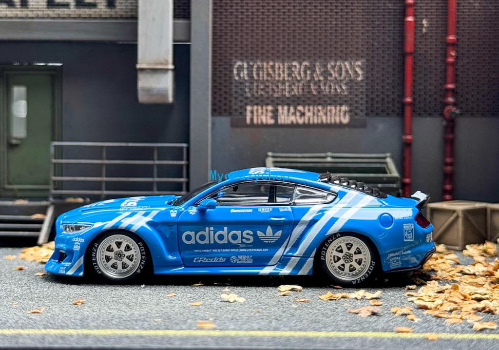 Modellino Liberty64 Mustang Muscle Car 1:64 | Blu, Body Largo, Pressofuso 2023