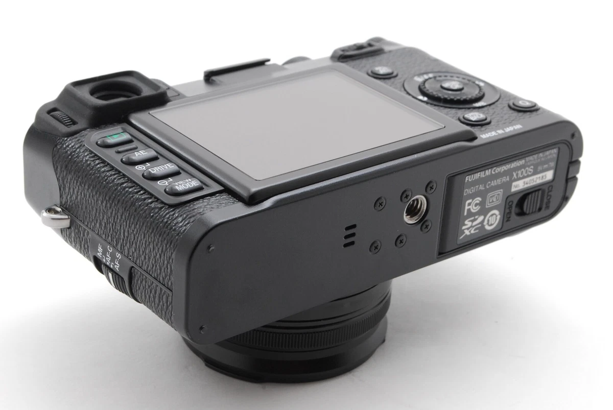 Fujifilm X100S 16.3MP Black Compact Digital Cam High Res Photos