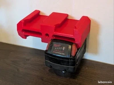 Support mural compatible pour 4 batteries Milwaukee M18 – rouge - Photo 1/3