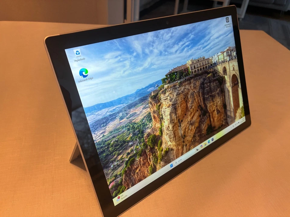 Microsoft Surface Pro 7 – Core i5-1035G4, 8 GB RAM, 128 GB SSD, 12,3” Touch, Win - Bild 3 von 4