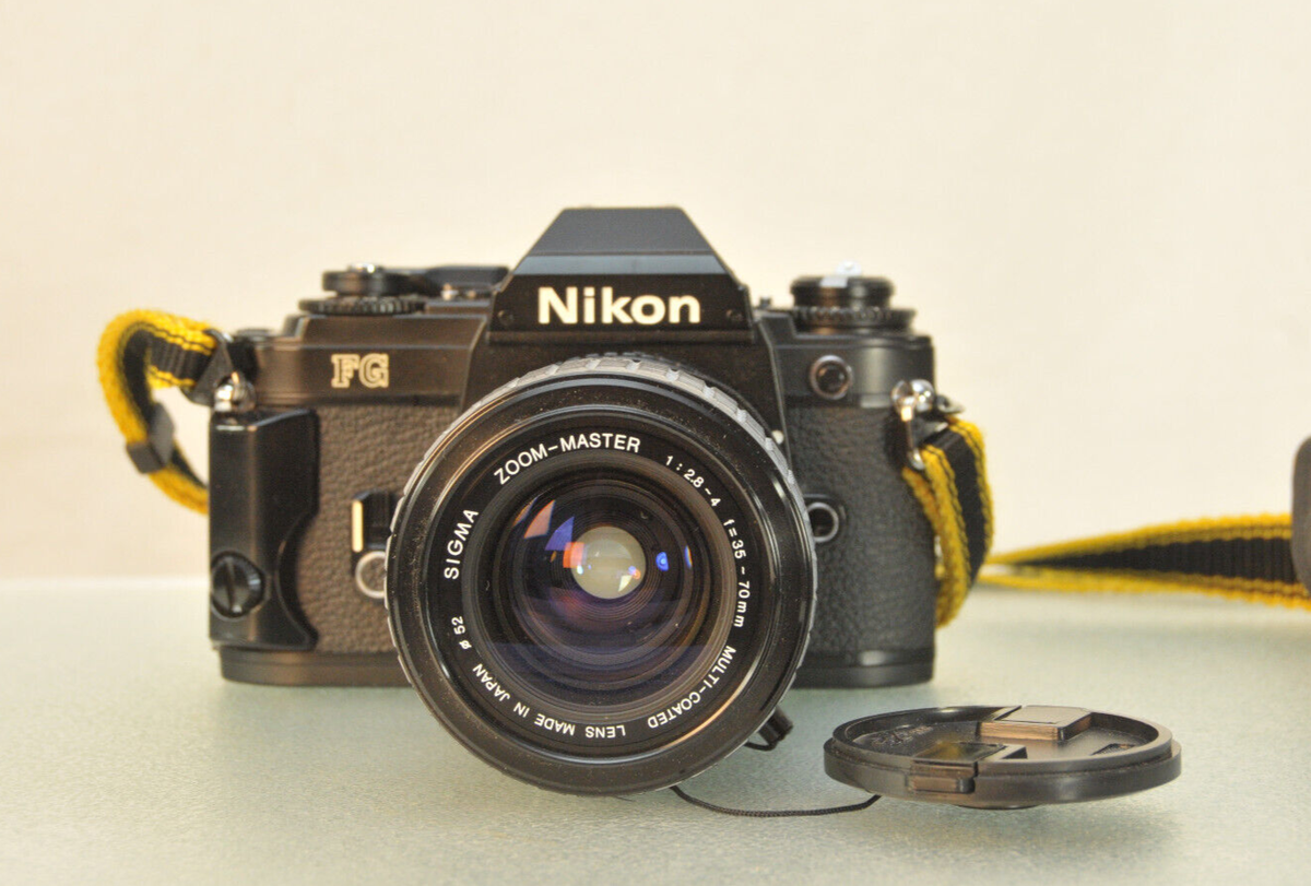 Nikon FG SLR 35mm Film Camera Black Body with 35-70mm Sigma Lens
