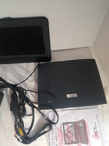Lettore DVD portatile Cinematix Slimline 9" con accessori funziona benissimo! *Pls Leggi - Foto 10 di 12