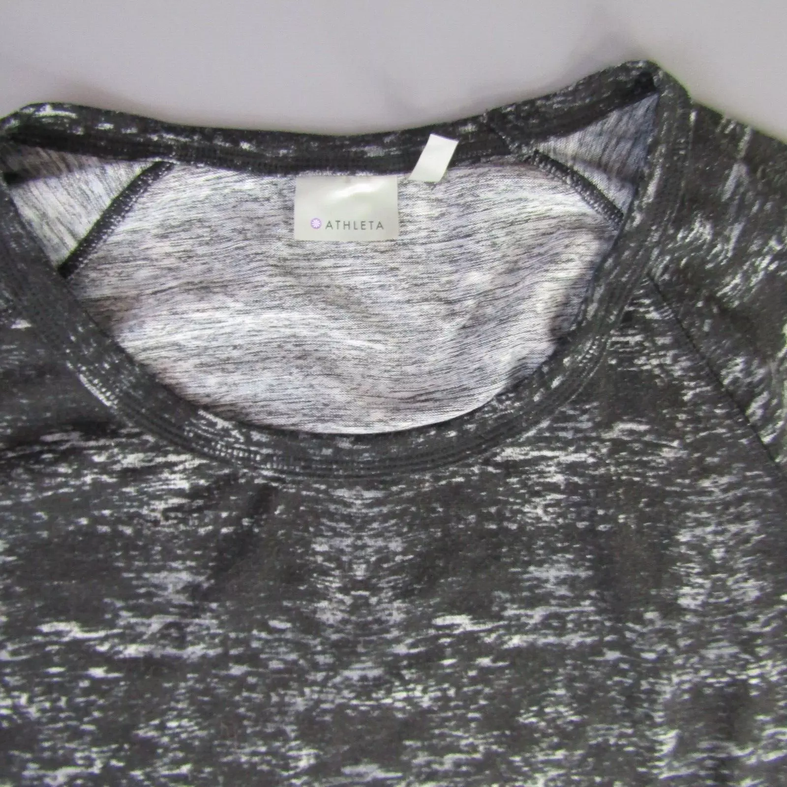 athleta lightweight athletic thumb holes yoga sweatshirt