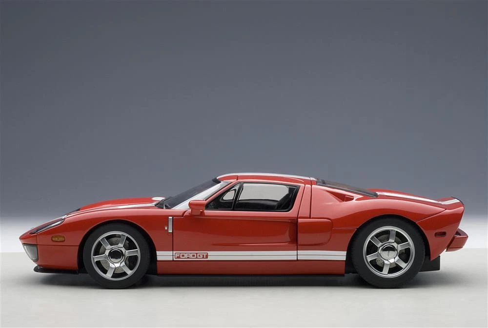 2004 Ford GT Red With White Stripes 73021 1 18 Scale by