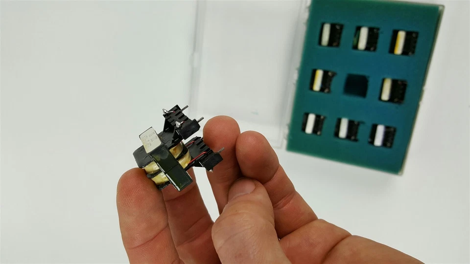 Set of 9 Triad Magnetek CME2425 E - Core Common Mode Inductor - Image 3 of 3