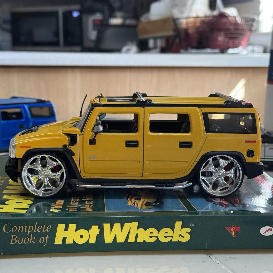 JADA TOYS 1:24 Scale Dub City Big Ballers Diecast Collection HUMMER H2 Yellow - Image 2 of 4