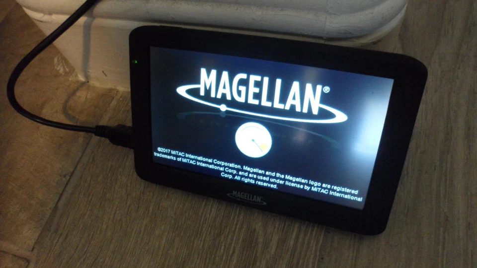 Magellan Roadmate 5635T-LM GPS Navigation Unit, Black 3D Landmarks NIB - Image 3 of 4