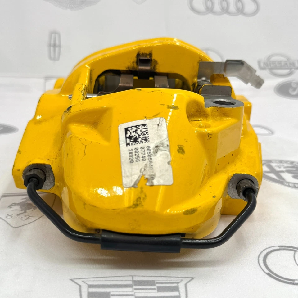 Pinza de freno delantera izquierda Alfa Romeo Stelvio 2017-2022 amarilla OEM 20J0510907L Foto 4 de 4