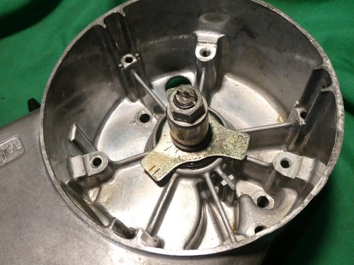 GENUINE SUZUKI GT 380 CLUTCH COVER OEM 11341-33000 - Bild 13 von 15