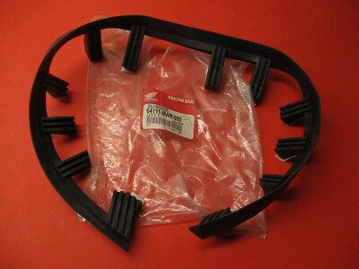 NOS OEM ORIGINAL NEW HONDA GL1500 WINDSCREEN SEAL 64111-MAM-000