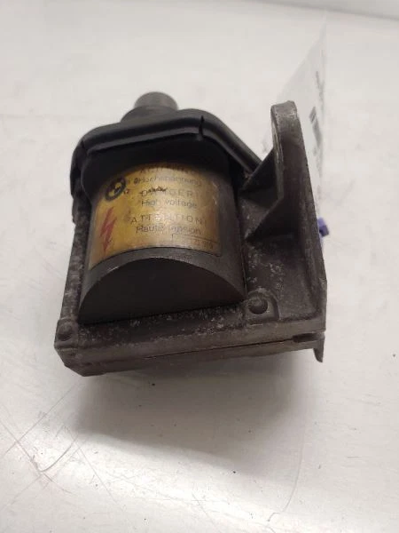 BMW 750IL, Left Ignition Coil, 1988-1994, 5.0L,12V, 12-13-1-742-926 - Image 4 of 4