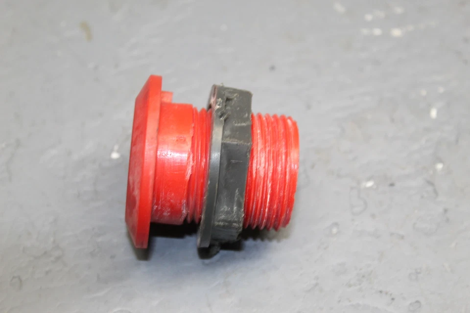 1997 TIGERSHARK DAYTONA 1000 BILGE PUMP HULL EXIT - Imagem 3 de 4