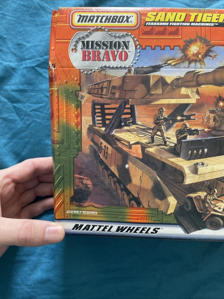 MATCHBOX 1998 MISSION BRAVO SAND TIGER NEW UNOPENED NOS - Image 2 of 4