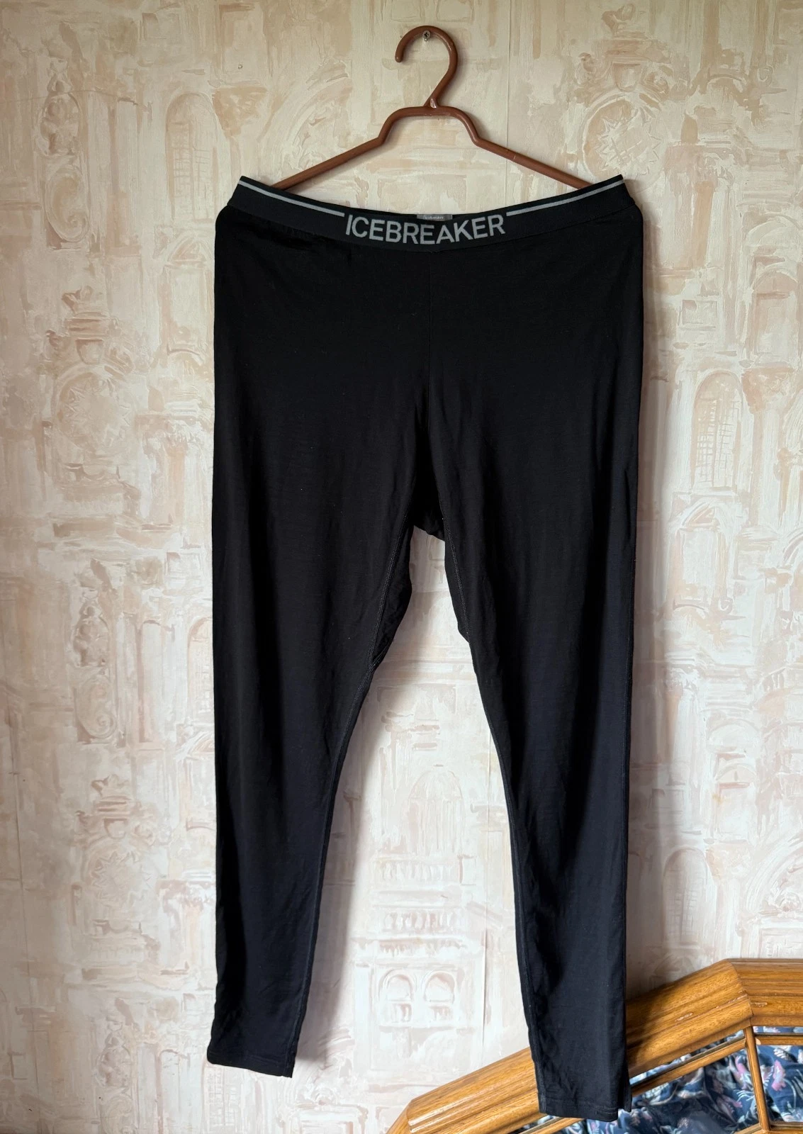 Icebreaker BodyFit 200 Merino Wool Base Layer Pants Mens Black L
Opens in a new window or tab