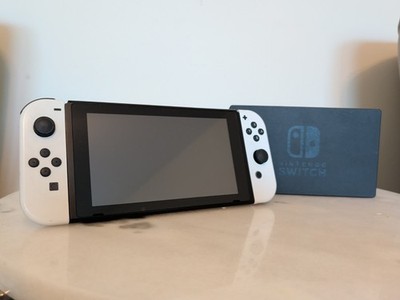 Nintendo Switch Console - Black HAC-001 32GB Console, Joycons And