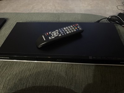 Samsung BD-D5100 BLU RAY COMBO DVD PLAYER With Remote Smart Netflix