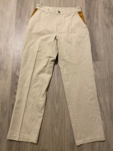 calça de couro para trabalho no campo