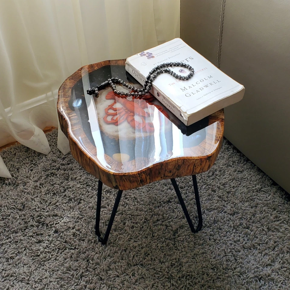 Mesa auxiliar borde vivo, mesa auxiliar borde natural, langosta, mosaico de madera Foto 2 de 4