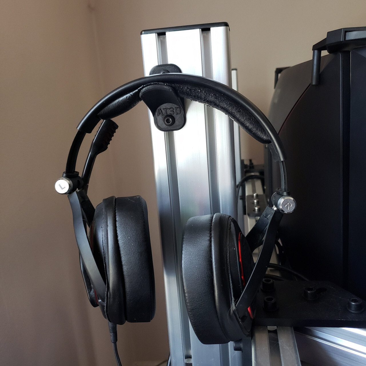 Sim Rig VR Headset and Headphone Mount for Gaming Setup  -image