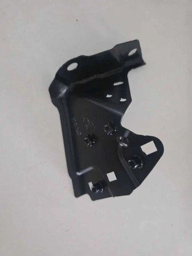 VW TIGUAN 5N Kotflügelhalter vorne links 5NA821142A 2.00 Diesel 103kw 34006363