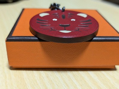 【美品】HERMES エルメス 激レア SV925 虎 チャーム 2010 美品】HERMES エルメス 激レア SV925 虎 チャーム 2010