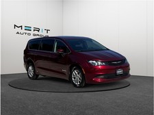 2023 Chrysler Voyager 