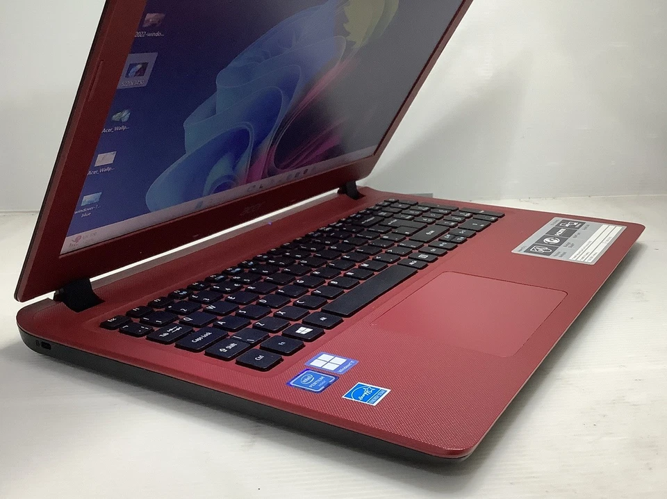 ACER ASPIRE ES1-533,INTEL PENTIUM N4200,8GB RAM,256GB SSD,WIN 11 PRO 23H2 (010) - Image 2 of 4