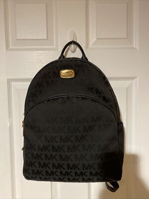 MICHAEL KORS Abbey Large BACKPACK MK Signature Jacquard Logo  display picture 2