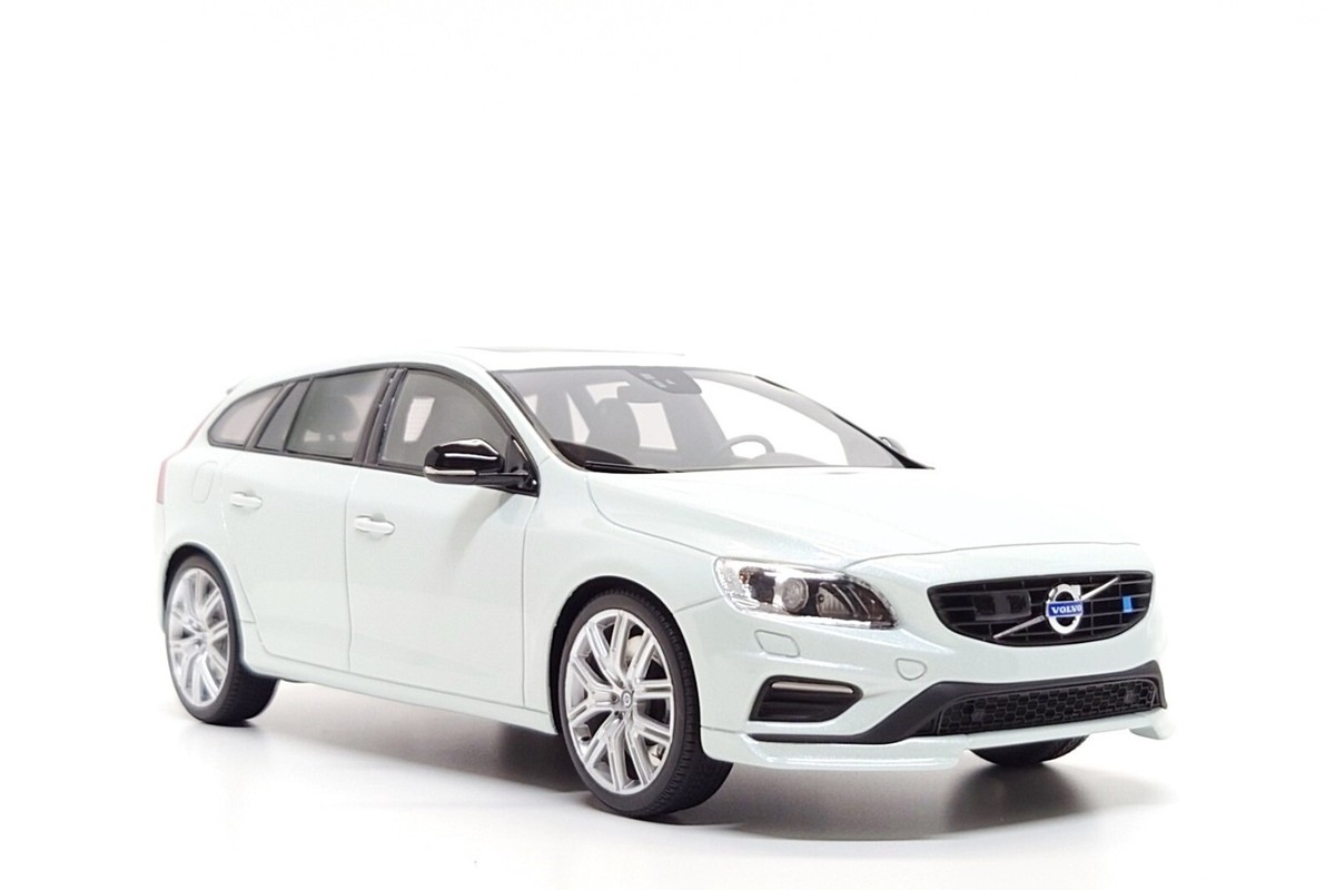VOLVO V60 ホワイト ミニカー 18/1 DNA Collectibles 1:18 Volvo V60 T6 AWD Polestar Engineered