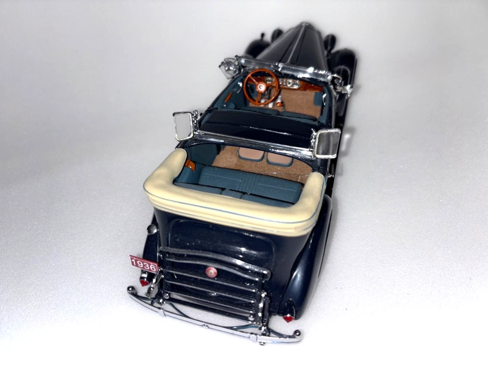 Danbury Mint 1936 Packard Twelve Sport Phaeton scale 1:24 INV# 3048 - Image 4 of 4