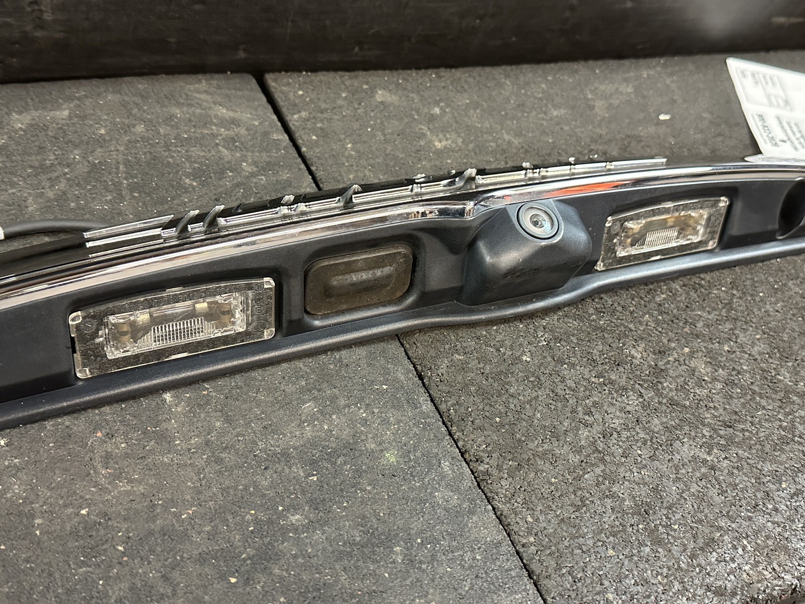 2019 MASERATI GHIBLI REAR DECK LID FINISH PANEL TRIM MOLDING