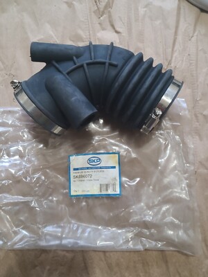 1987-1988 BMW 325i E30 Engine Air Intake Hose SKP SK696072