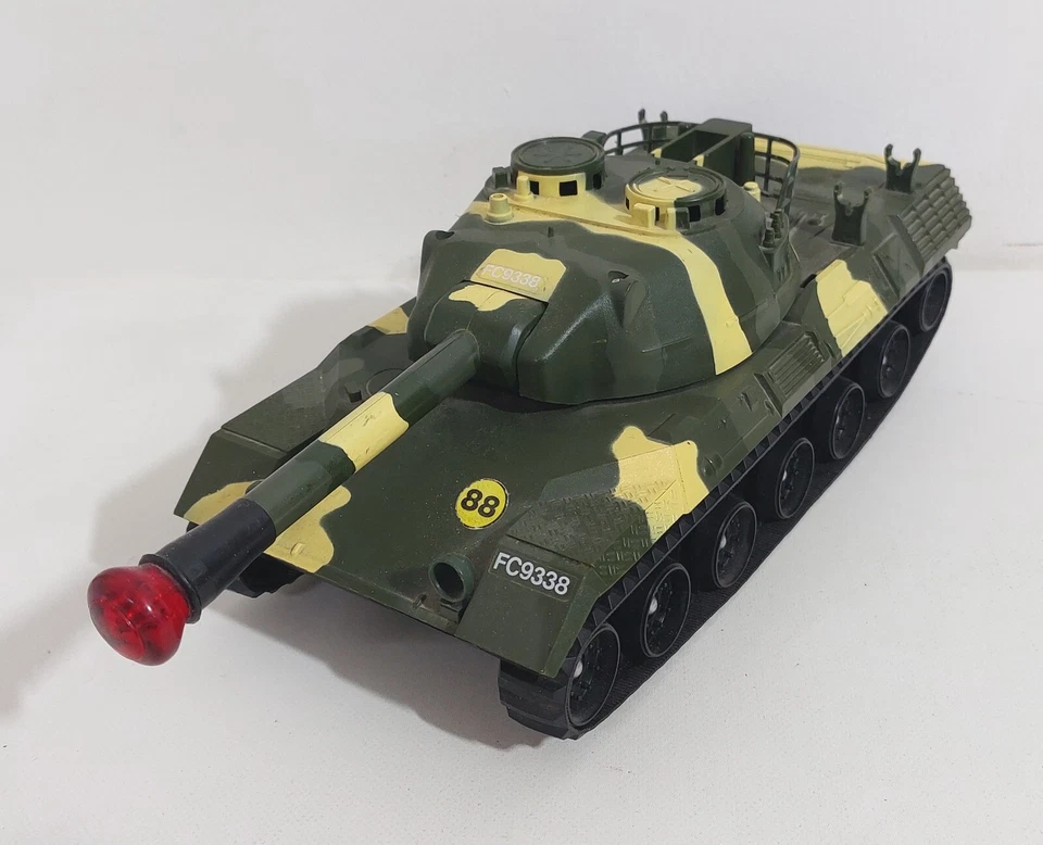 64129 Giocattolo in plastica - Carro Armato Echo Field Command - 1984 - Immagine 3 di 4