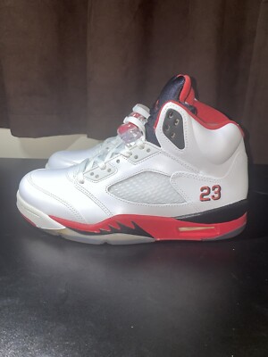 Nike Air Jordan 5 Retro 136027-120 / Fire Red Black Tongue Size