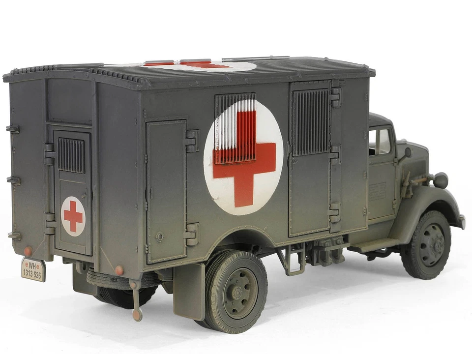 2023 Opel Blitz Kfz.305 Ambulance Diecast Model - German Army, 1/32 Scale, We... - Image 4 of 4