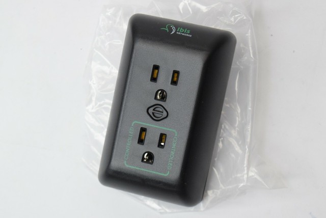 Ibis Networks Dual InteliSocket Smart Power AC Outlet Plug Zigbee Pro IS-302 Ibis Networks Dual InteliSocket Smart Power AC Outlet Plug Zigbee Pro IS-302