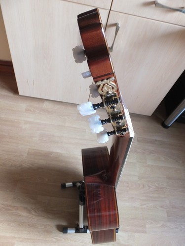 Vintage Yamaha Classical Guitar G 250S (1977-81) with Hardshell Protective Case - Picture 10 of 24
