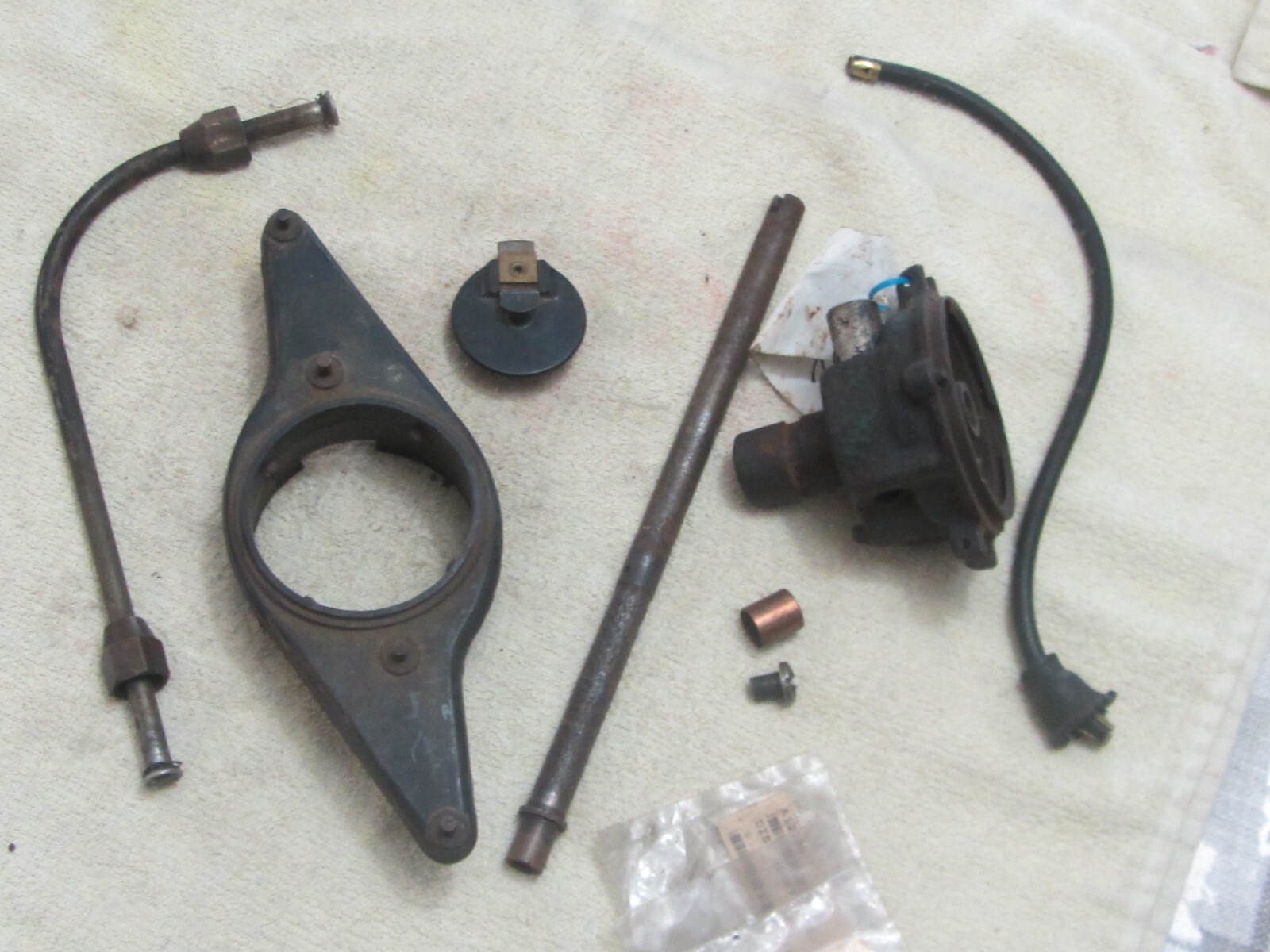 Ford Model A Distributor Core and parts Cap Body INSTITUTO