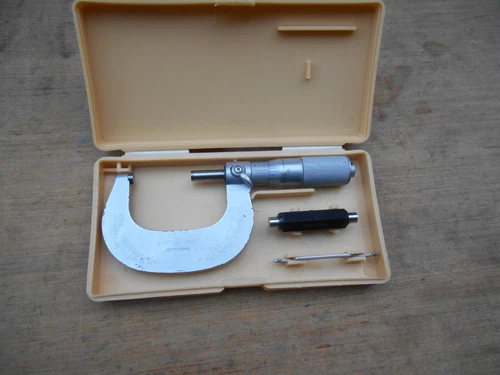 Mitutoyo No. 101-118 1-2" micrometer, .0001"