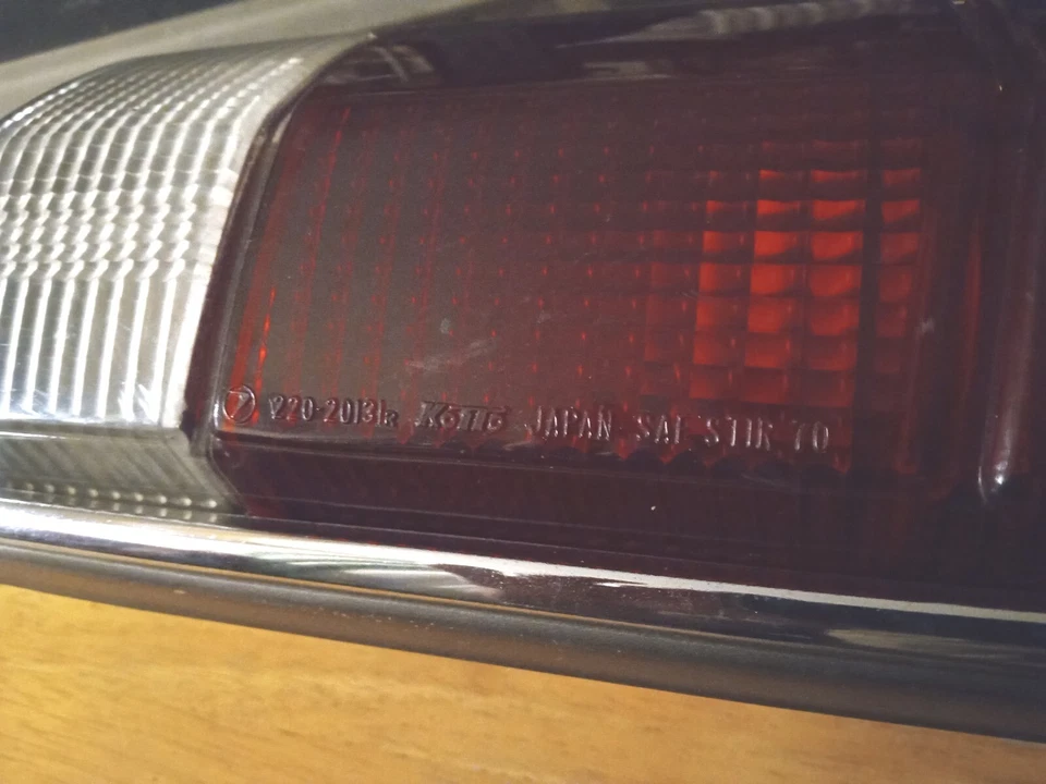 1970 - 72 斯巴鲁 Star FF-1 1300G 右后尾灯 完整组装 原始设备制造商  — 第 4/4 张图片