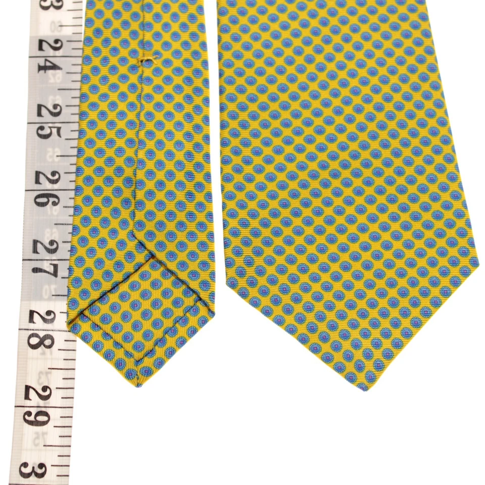 Corbata Kiton nueva sin etiquetas 100 % seda siete pliegues en amarillo con mini círculos azules/rosa Foto 4 de 4