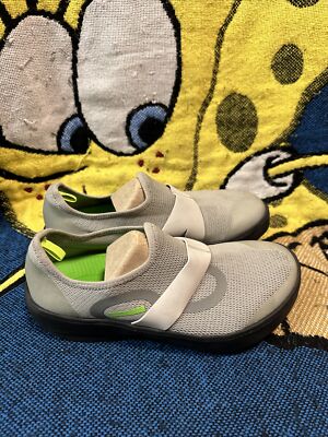 OOFOS Mens OOMG EEZEE Black Gray Slip-on Sneakers Shoes  display picture 3