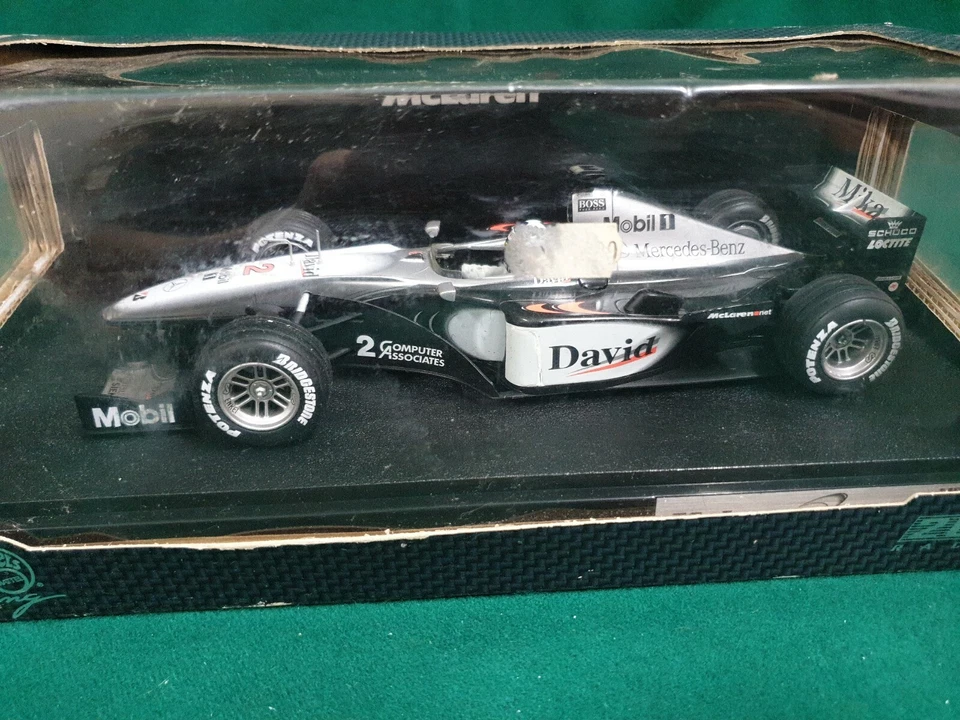 Hot wheels mclaren mp4-15 coulthard 2000 codice 26740 - Immagine 4 di 4