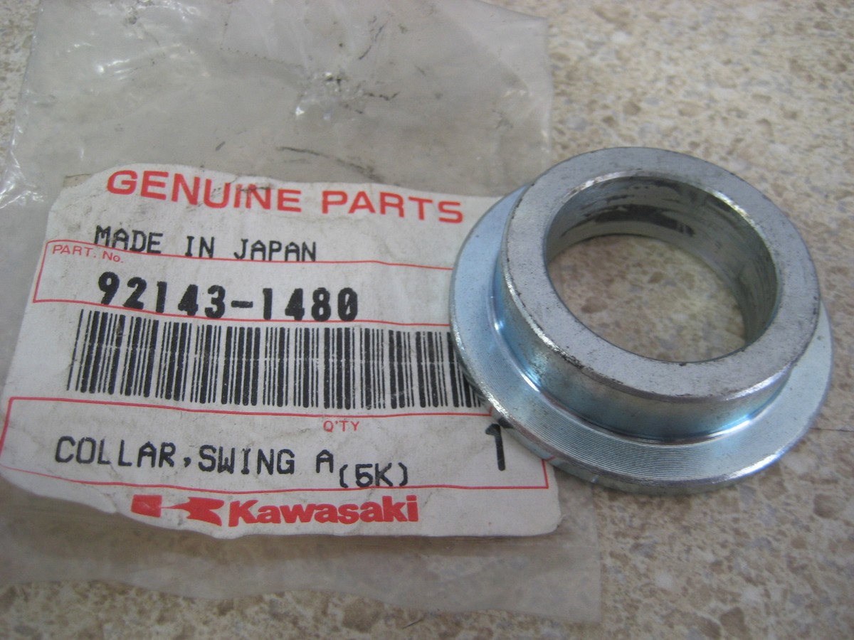 ♡7 NOS OEM Kawasaki Swingarm Collar (LH) (L=11.5) 1991-95 ZX-7R