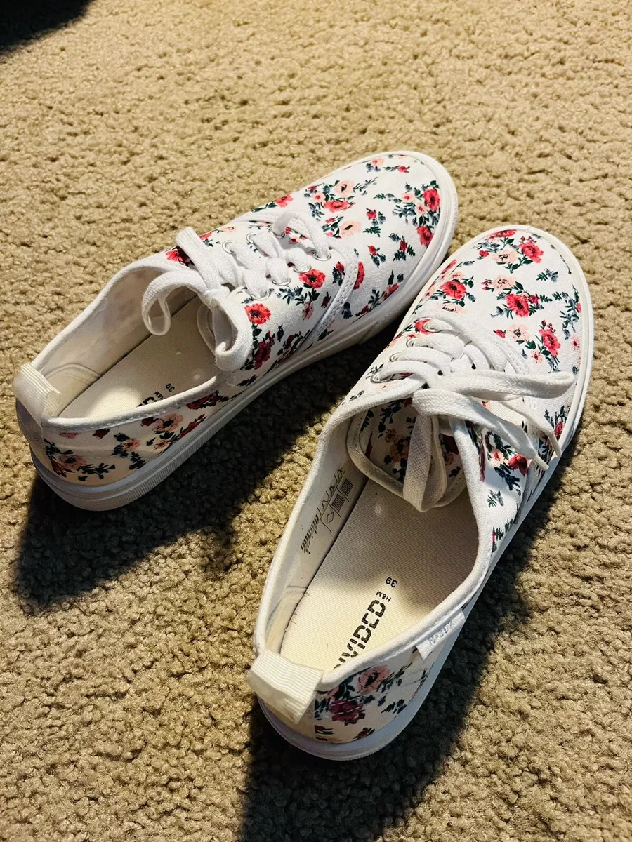 H&m floral hotsell shoes